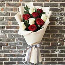 Букет цветов из:  Розы в Северо-Восточные Сады