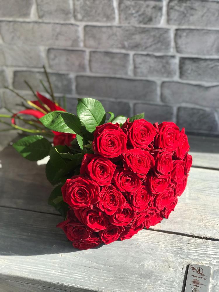 Букет Красные розы Фридом в Северо-Восточные Сады