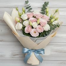 Букет цветов из:  Лизиантусы в Северо-Восточные Сады