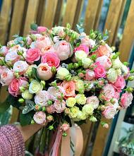 Букет цветов из:  Розы #REPLACE_PRED# Северо-Восточные Сады