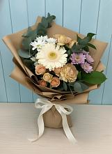 Букет цветов из:  Герберы и Хризантемы в Северо-Восточные Сады