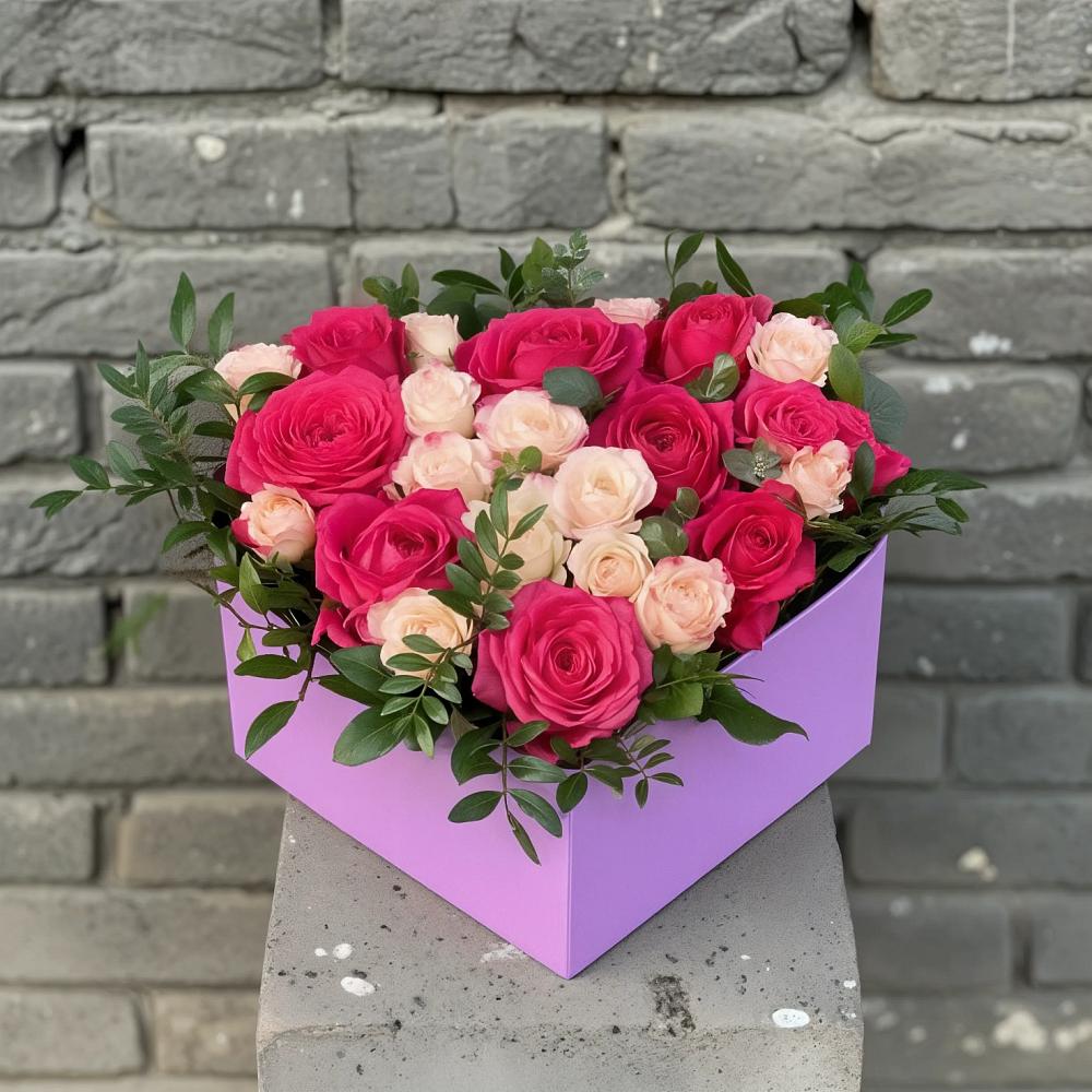 Цветочная композиция из Розы в коробке в Северо-Восточные Сады