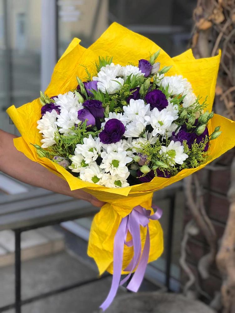 Букет цветов из: Ирисы, Хризантемы и Ромашки в Северо-Восточные Сады