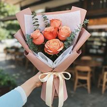 Букет цветов из:  Розы в Северо-Восточные Сады
