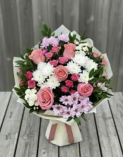 Букет цветов из:  Альстромерии, Гвоздики, Розы и Хризантемы #REPLACE_PRED# Северо-Восточные Сады