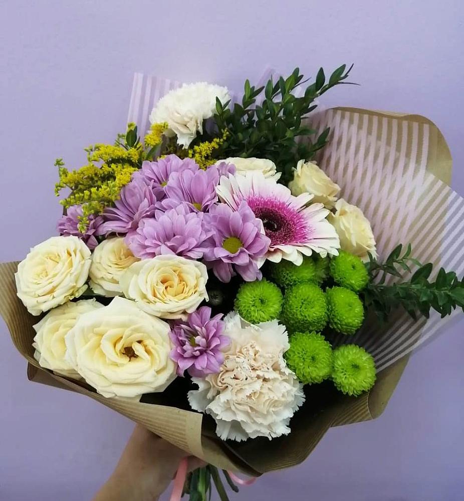 Букет цветов из: Хризантемы, Розы, Гвоздики и Герберы в Северо-Восточные Сады