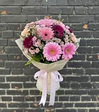 Букет цветов из:  Герберы и Хризантемы в Северо-Восточные Сады