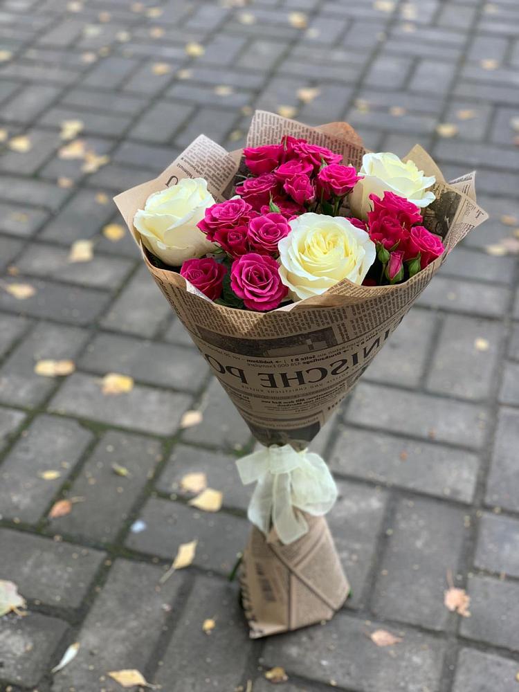 Букет цветов из: Розы в Северо-Восточные Сады