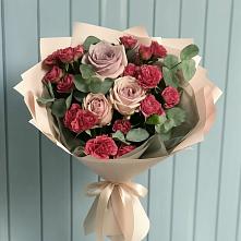 Букет цветов из:  Гвоздики и Розы в Северо-Восточные Сады