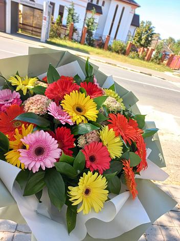 Букет цветов из: Герберы в Северо-Восточные Сады