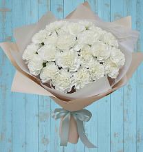 Букет цветов из:  Гвоздики в Северо-Восточные Сады