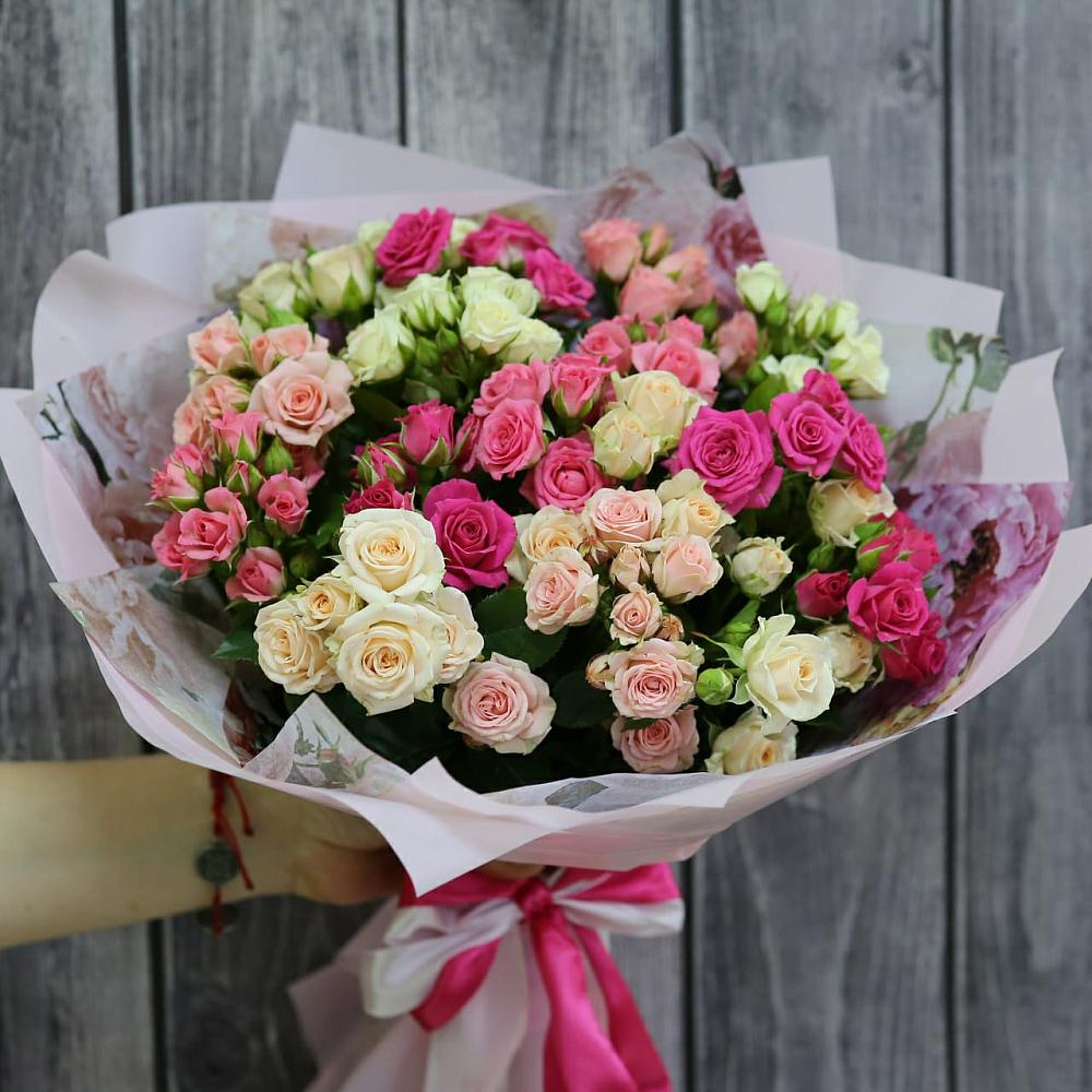 Букет цветов из: Розы в Северо-Восточные Сады